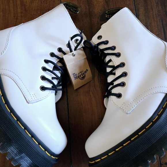 Doc Dr. Martens Women's Jadon Leather Lace Up Ankle Boots White Size US 6L/ 5M - Picture 8 of 16